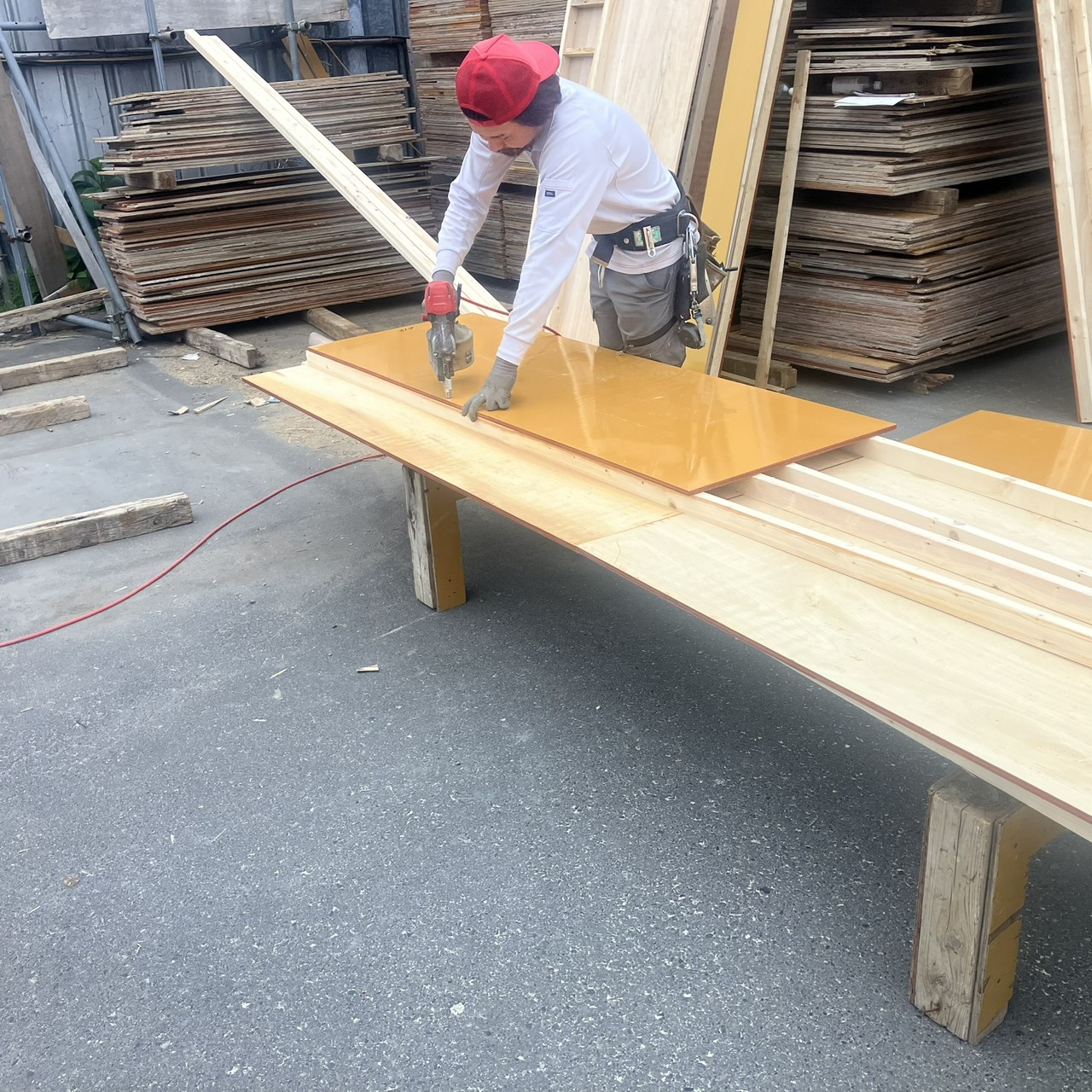 型枠製材作業