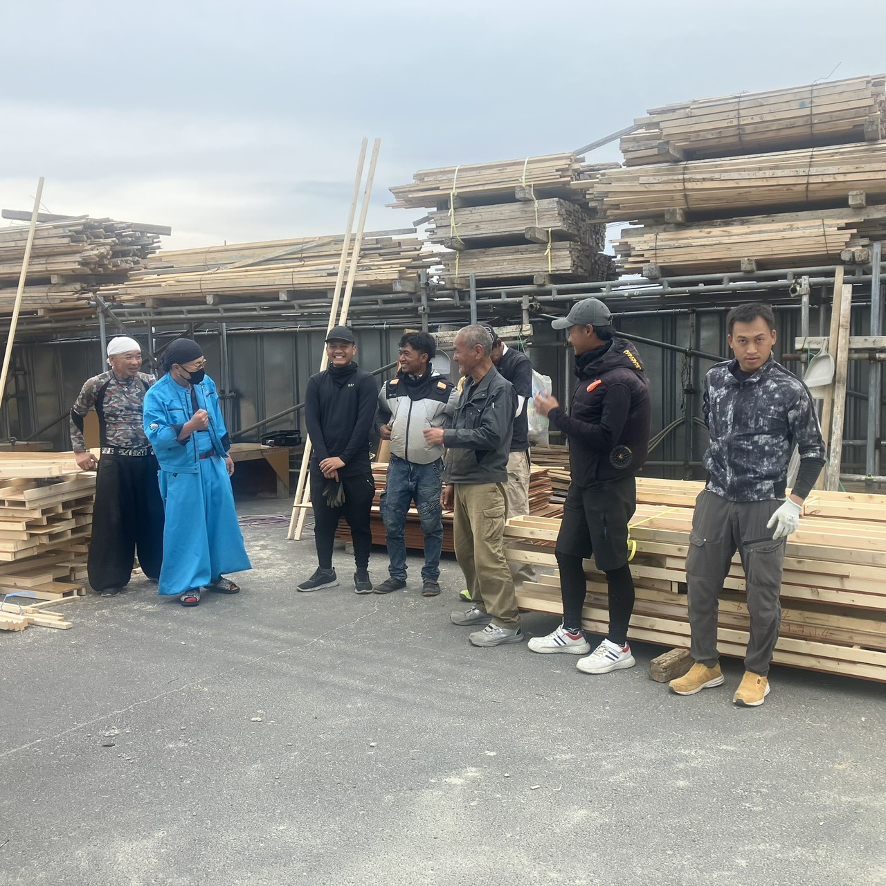 型枠屋スタッフ一同